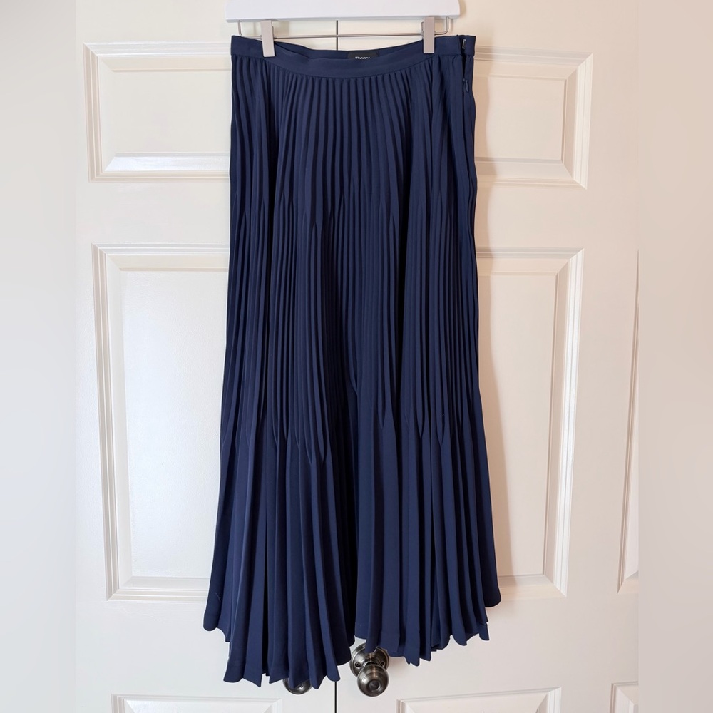 Theory Navy Pleated Ankle Skirt Size 10